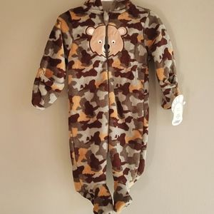NWT soft plush camo zip up bunting suit with bear face detail